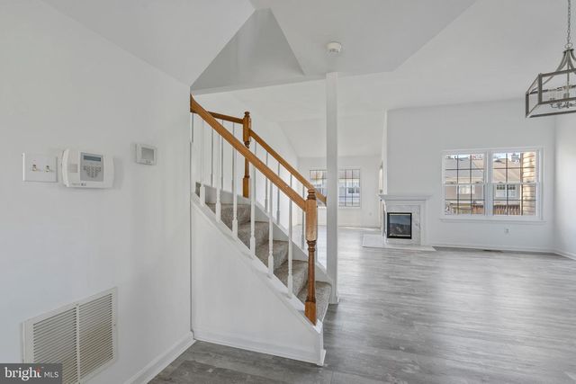 7813 FLAGER CIR, Manassas, VA 20109