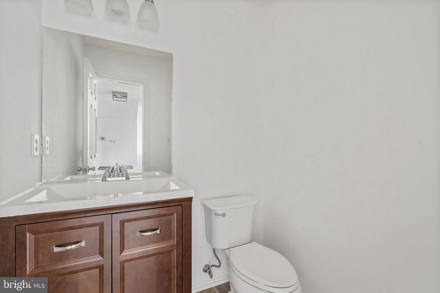 7813 FLAGER CIR, Manassas, VA 20109