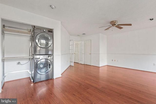 7813 FLAGER CIR, Manassas, VA 20109