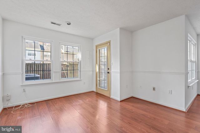 7813 FLAGER CIR, Manassas, VA 20109