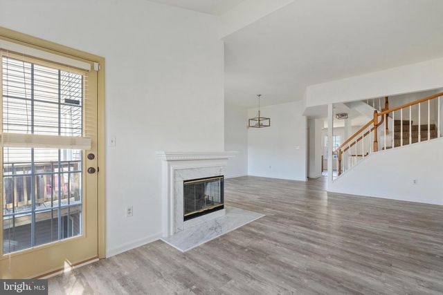 7813 FLAGER CIR, Manassas, VA 20109