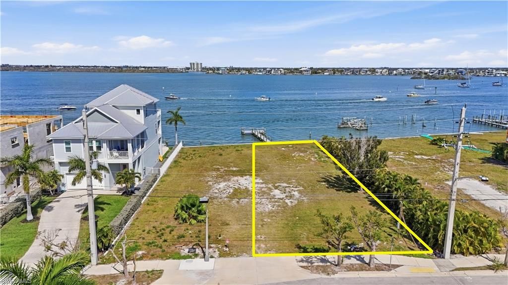 385 Estero BLVD, FORT MYERS BEACH, FL 33931 — photo 2