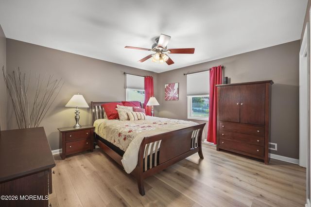 10 Rosemary Drive, Hazlet, NJ 07730