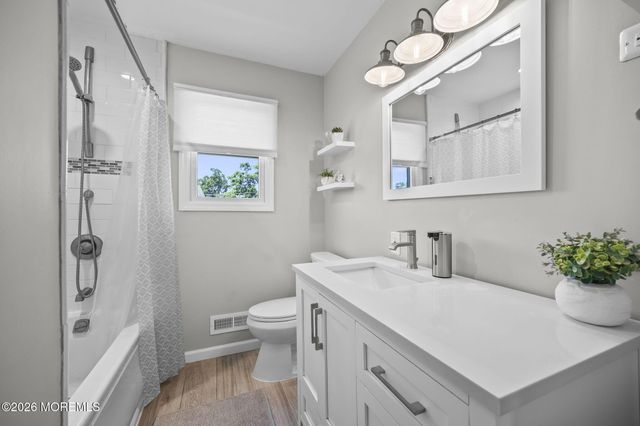 10 Rosemary Drive, Hazlet, NJ 07730