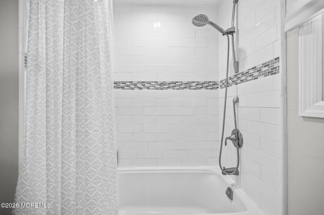 10 Rosemary Drive, Hazlet, NJ 07730