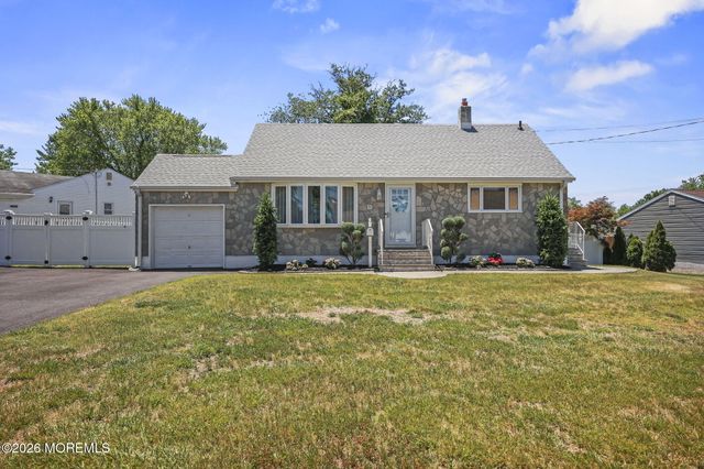 10 Rosemary Drive, Hazlet, NJ 07730