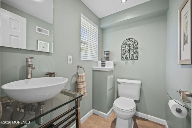10 Rosemary Drive, Hazlet, NJ 07730