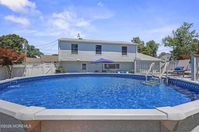 10 Rosemary Drive, Hazlet, NJ 07730