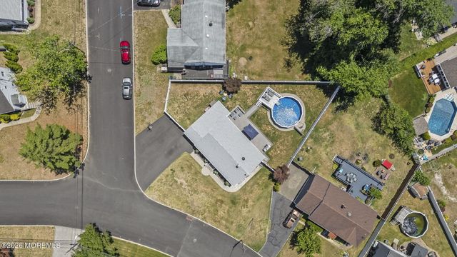 10 Rosemary Drive, Hazlet, NJ 07730