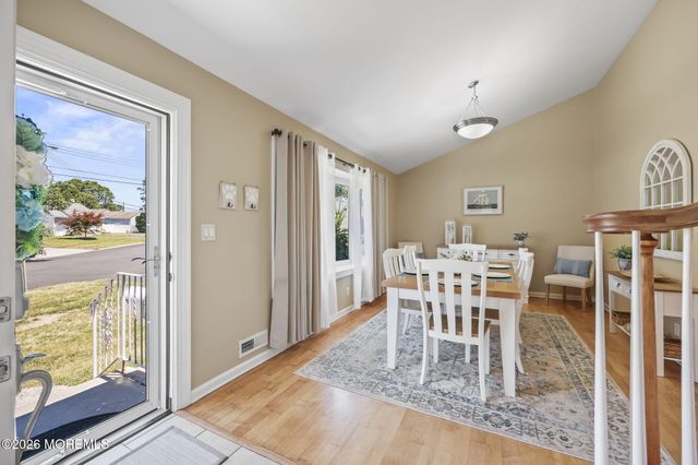 10 Rosemary Drive, Hazlet, NJ 07730