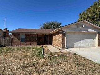 1609 SE Jarman Ave, Lawton, OK 73501