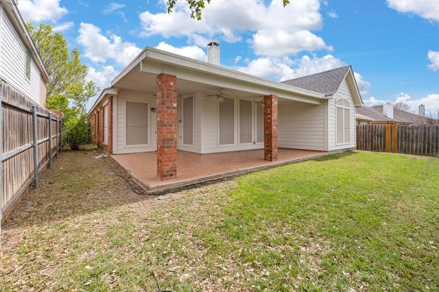 8512 Rock Creek Drive, Fort Worth, TX 76123