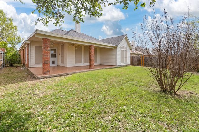 8512 Rock Creek Drive, Fort Worth, TX 76123