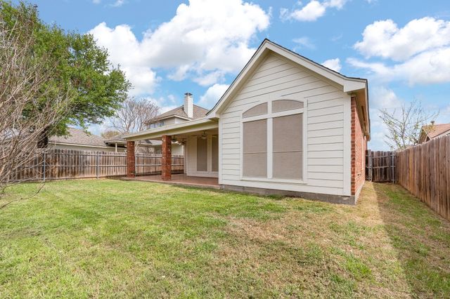 8512 Rock Creek Drive, Fort Worth, TX 76123