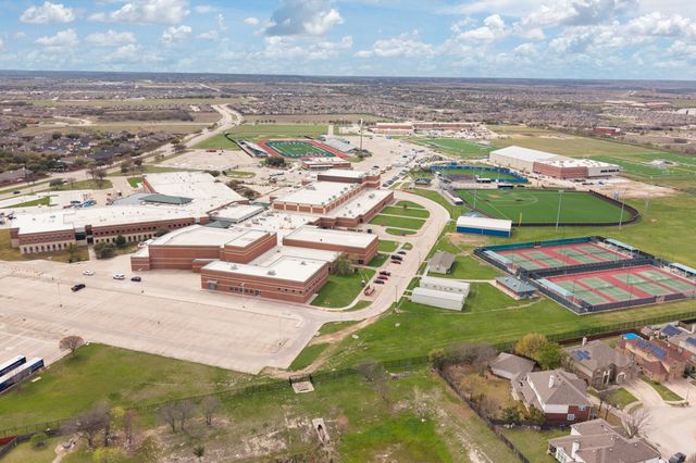 8512 Rock Creek Drive, Fort Worth, TX 76123