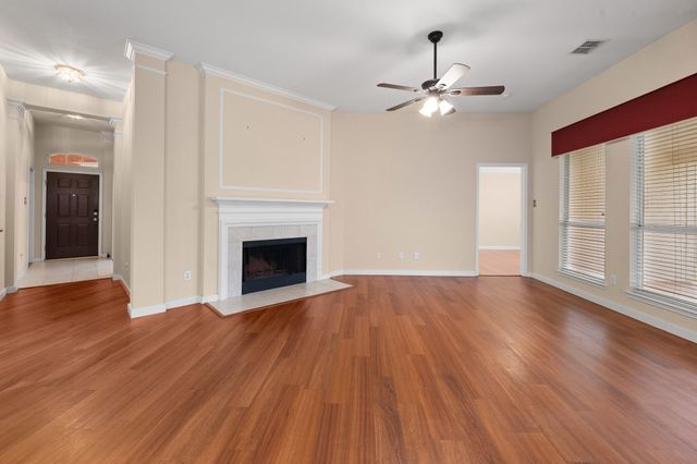 8512 Rock Creek Drive, Fort Worth, TX 76123