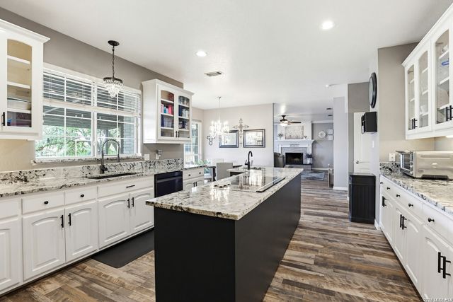78 Marx Lane, La Vernia, TX 78121