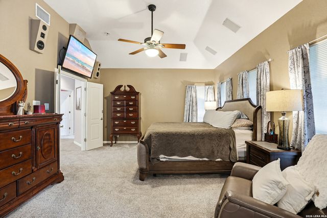 78 Marx Lane, La Vernia, TX 78121