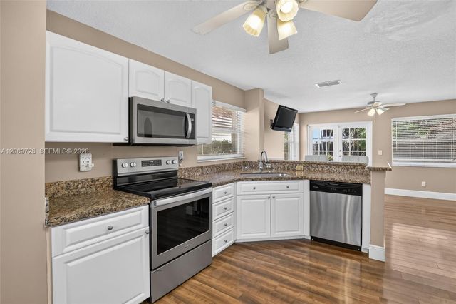 2638 Oak Park Circle, Davie, FL 33328