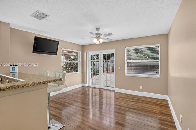 2638 Oak Park Circle, Davie, FL 33328
