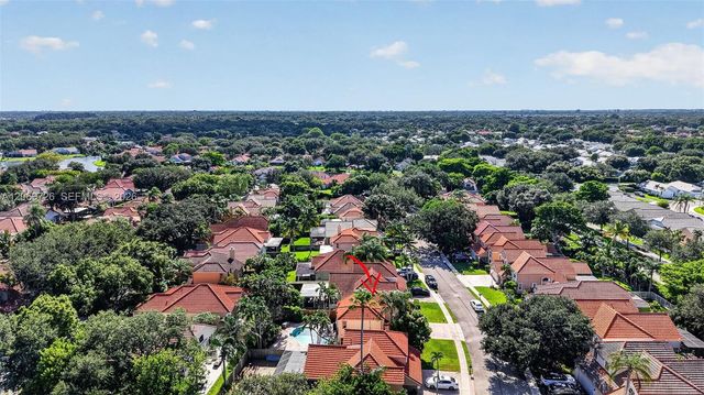 2638 Oak Park Circle, Davie, FL 33328