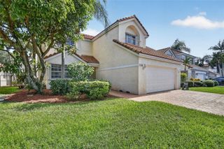 2638 Oak Park Circle, Davie, FL 33328