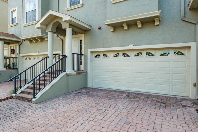 10220 BAYOU GRANDE AVENUE, Seminole, FL 33772