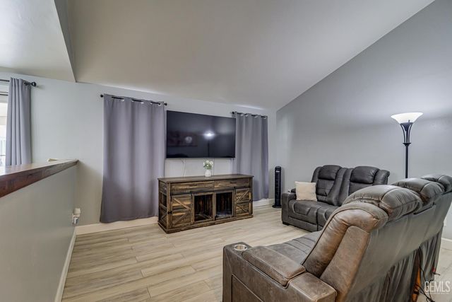 5609 Fruitvale Avenue, Bakersfield, CA 93308