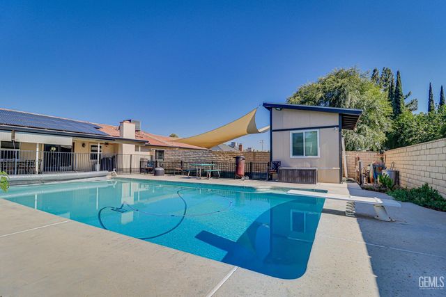 5609 Fruitvale Avenue, Bakersfield, CA 93308