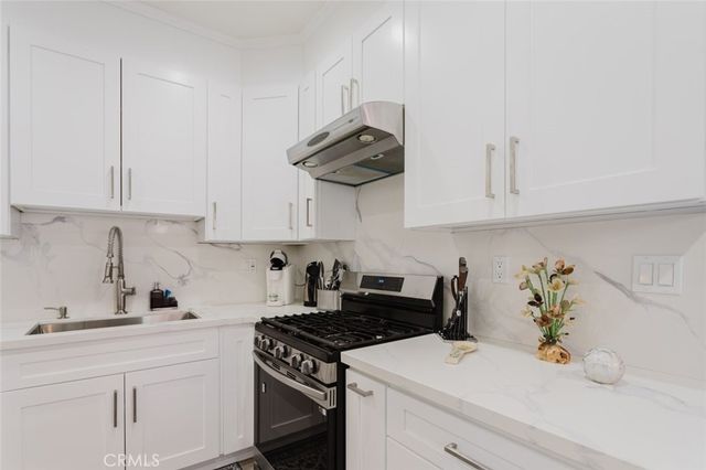 16713 Devonshire Street, Granada Hills, CA 91344