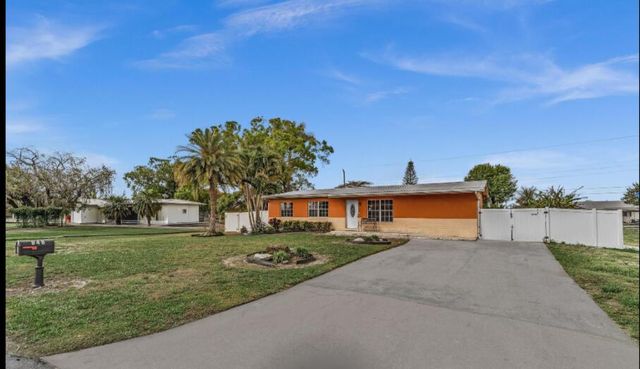 848 SE 3rd Street, Belle Glade, FL 33430