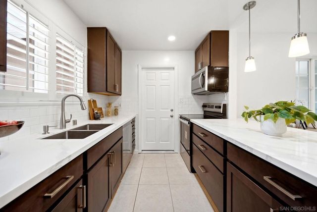 3642 Luna Ave, San Diego, CA 92117