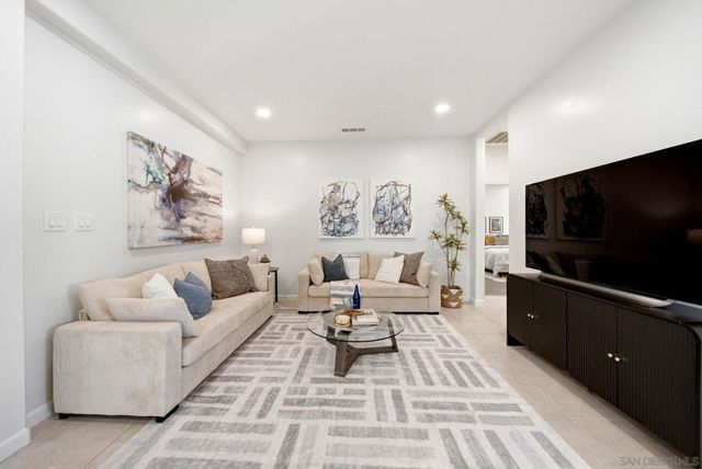 3642 Luna Ave, San Diego, CA 92117