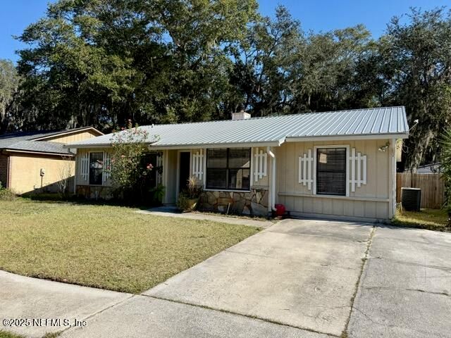 2165 CYPRESS LANDING Drive, Jacksonville, FL 32233