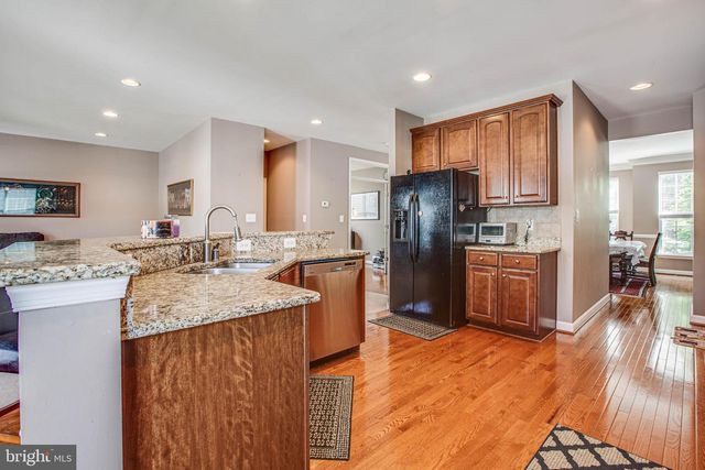 1205 SAUNDERS DR, Fredericksburg, VA 22401