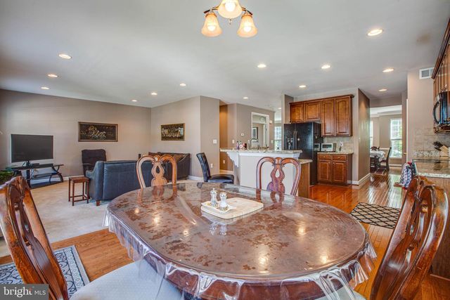 1205 SAUNDERS DR, Fredericksburg, VA 22401