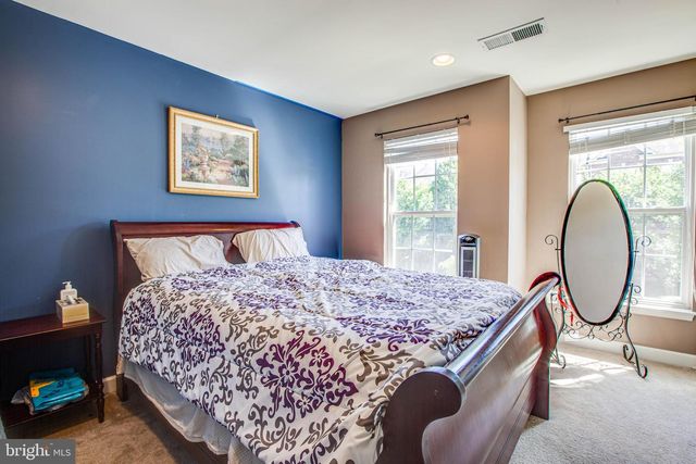 1205 SAUNDERS DR, Fredericksburg, VA 22401