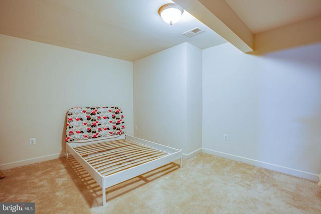 1205 SAUNDERS DR, Fredericksburg, VA 22401