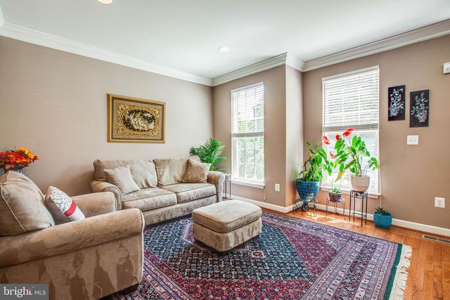 1205 SAUNDERS DR, Fredericksburg, VA 22401