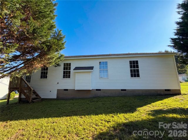 121 Brookstone Drive, Mount Holly, NC 28120