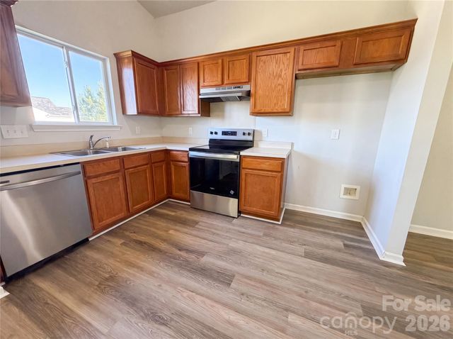 121 Brookstone Drive, Mount Holly, NC 28120