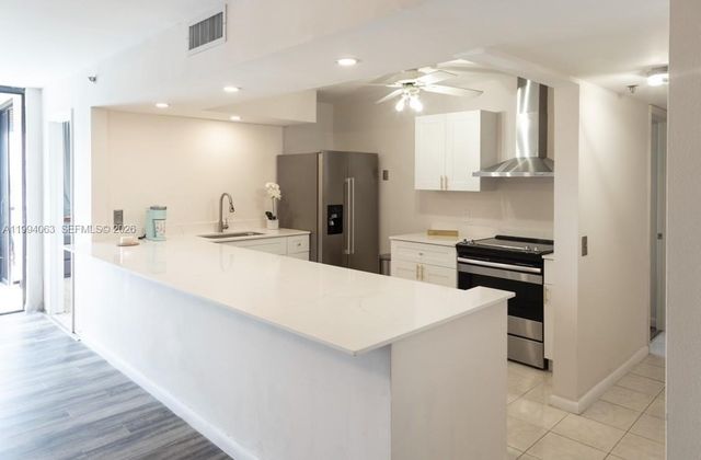 105 Lake Emerald Dr 708, Oakland Park, FL 33309