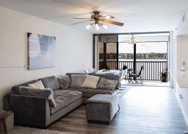 105 Lake Emerald Dr 708, Oakland Park, FL 33309