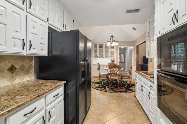 4008 Brookside Drive, Bedford, TX 76021