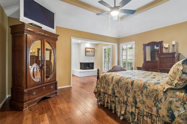 4008 Brookside Drive, Bedford, TX 76021