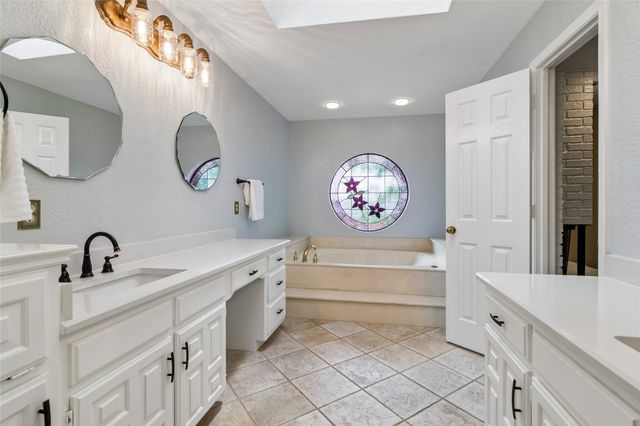 4008 Brookside Drive, Bedford, TX 76021