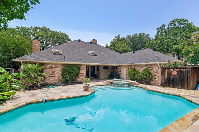 4008 Brookside Drive, Bedford, TX 76021