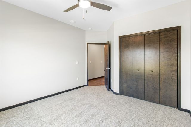 2877 Spring Rose Circle 106, Coralville, IA 52241