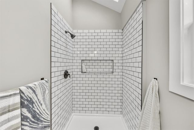 226 Clarendon Avenue, Columbus, OH 43223