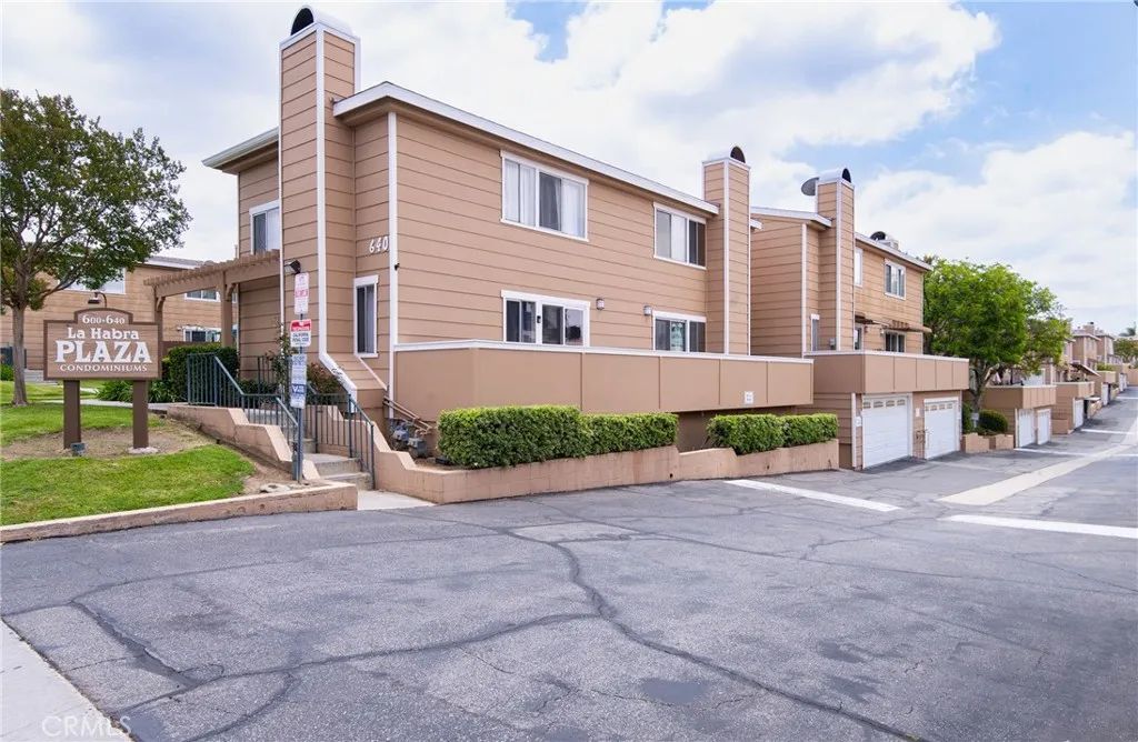640 W Lambert 35, La Habra, CA 90631